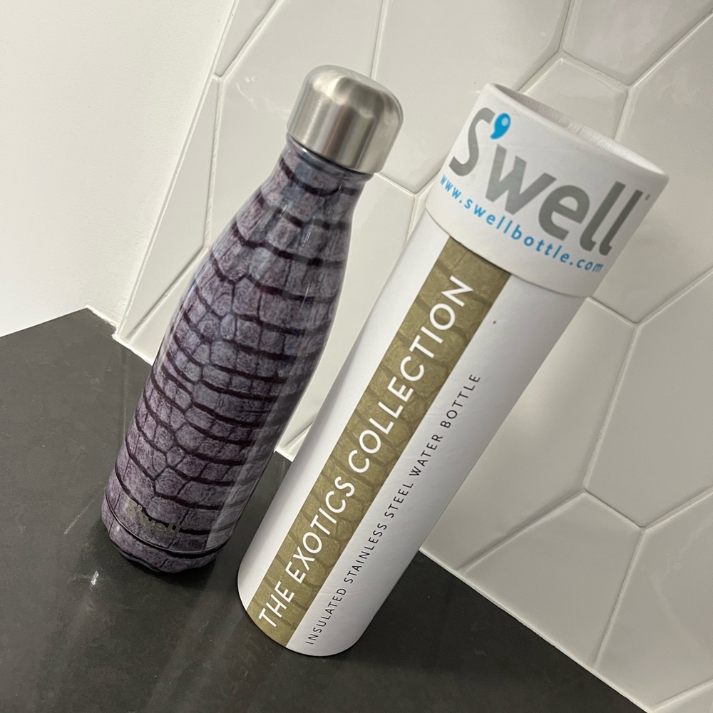 S'well Crocodile Patterned Water Bottle - Picture 3 of 4